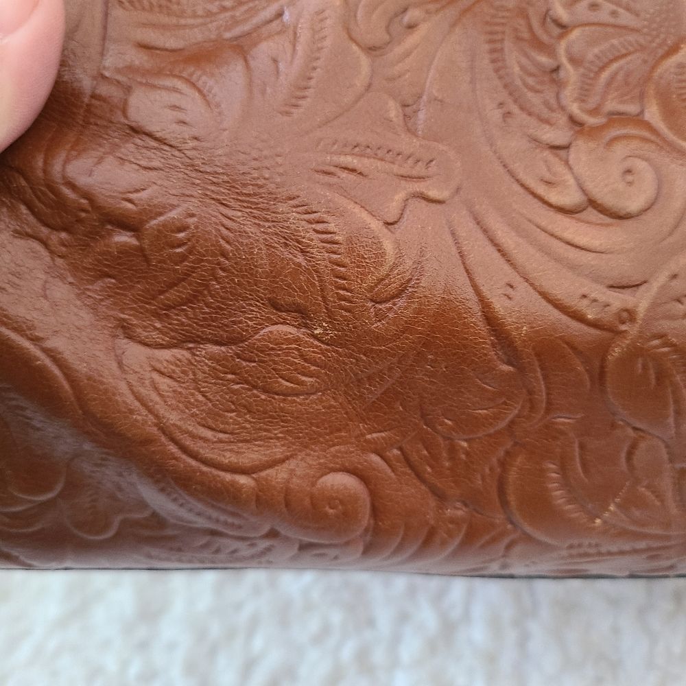 Patricia Nash Poppy‎ Tote in Burnished Tooled Gold - Picture 4 of 14